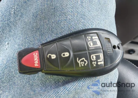 2013 Chrysler Town & Country Touring из США, поврежденный, VIN 2C4RC1BG0DR510701